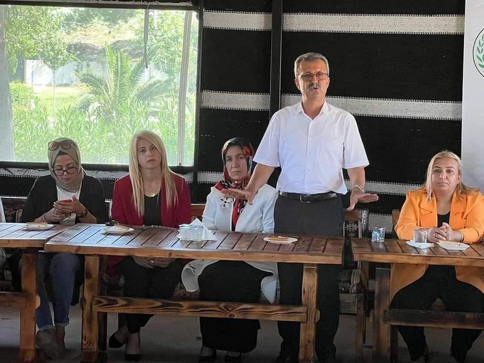 Başkan Yeşildemir AK Parti kadın kollarını ağırladı