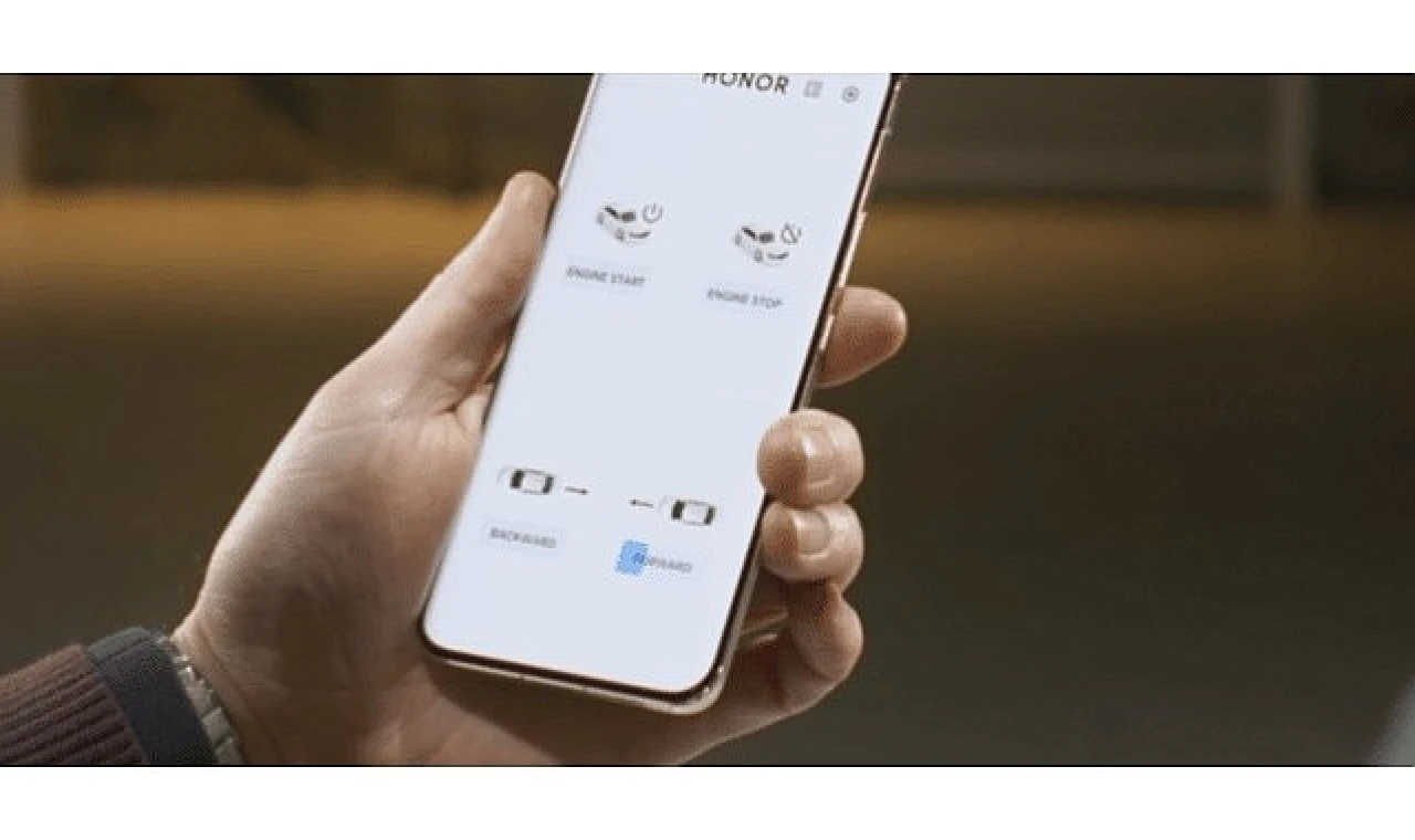HONOR Göz İzleme Teknolojisiyle Araçları Hareket Ettirebiliyor!