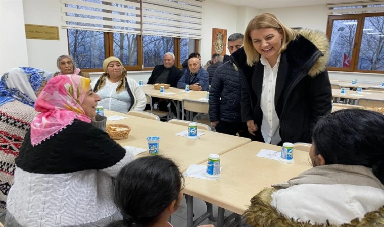 İzmit’te Başkan Hürriyet canları yalnız bırakmadı