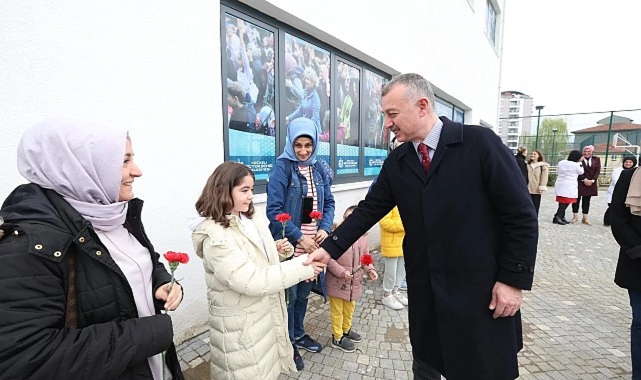 Başkan çocukların Ramazan şenliğine katıldı