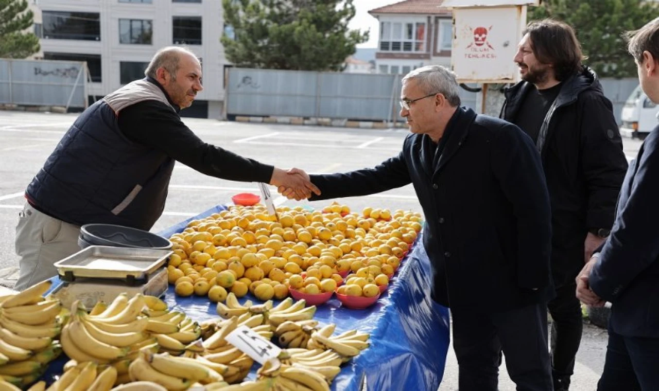 Kütahya Zafertepe Pazarı’nda tezgahlar kuruldu