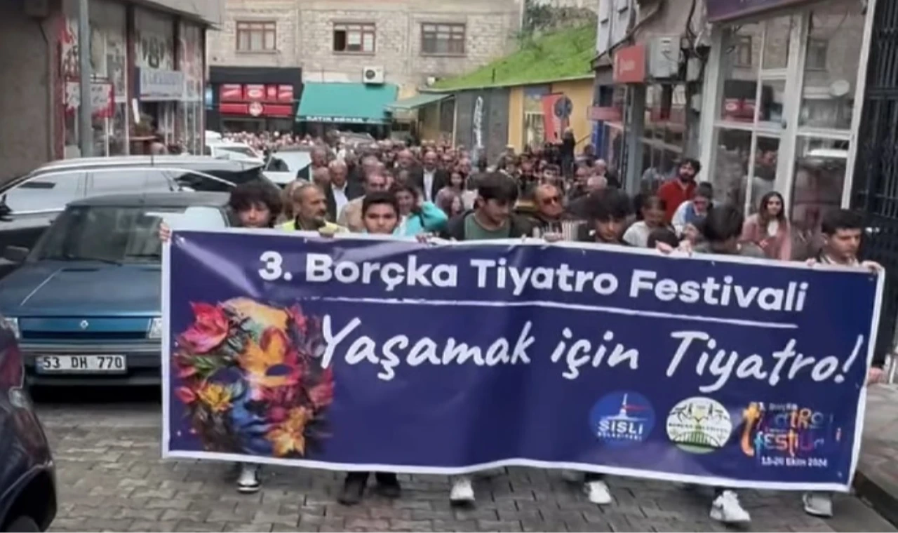 Artvin Borçka’da Tiyatro Festivali ile üçüncü buluşma