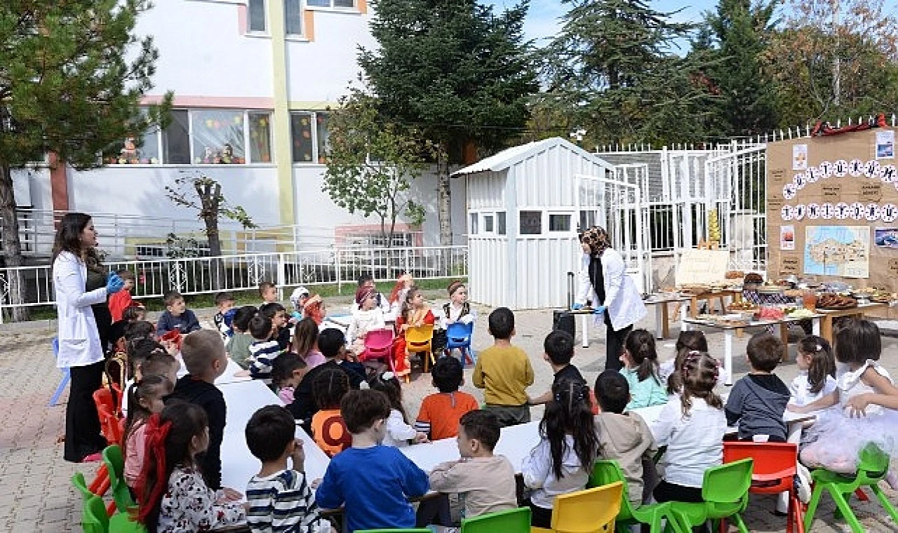 Kahramankazan Belediyesi Kreş ve Gündüz Bakımevi’nde yöresel lezzetler etkinliği düzenlendi.