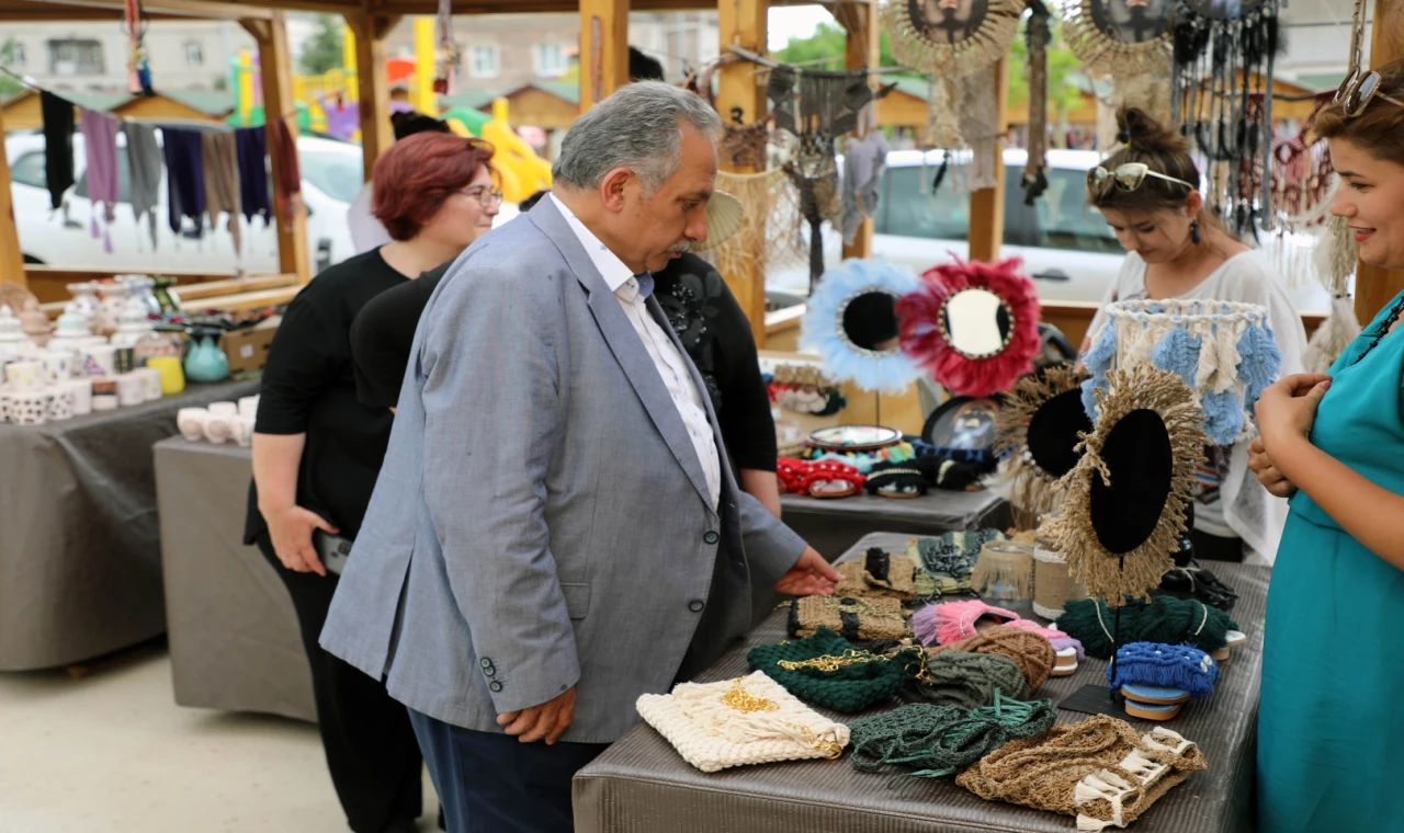 ’Maharetli Eller’ yeniden Harman Meydanı’nda