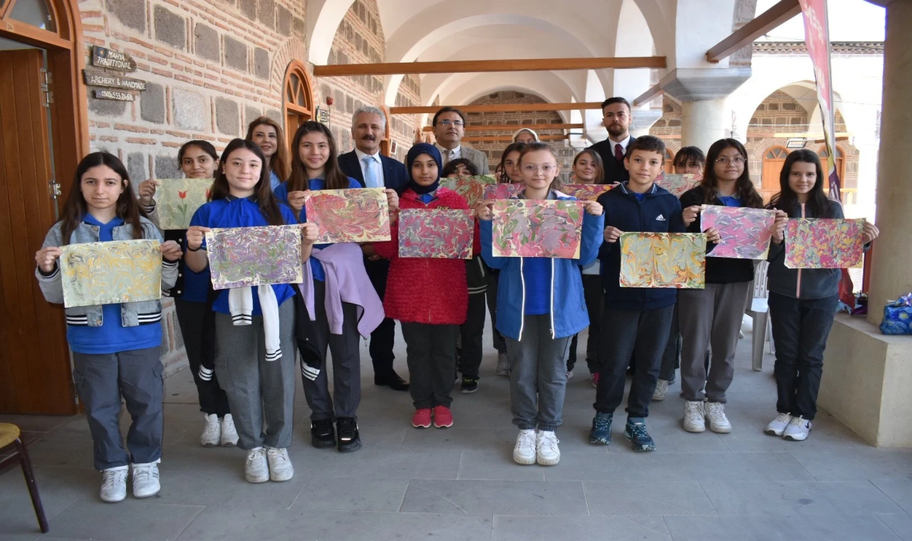 Manisa’da değerler eğitimi ile geleneksel el sanatlarına yolculuk