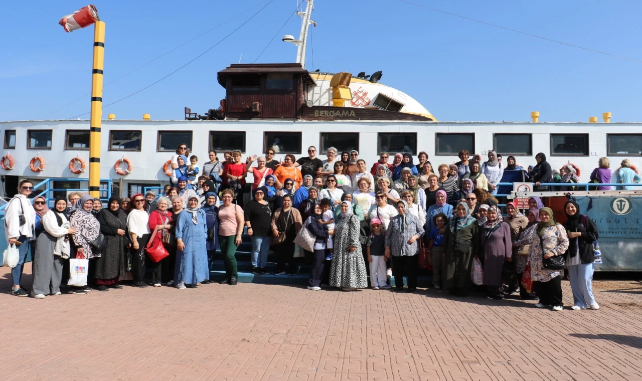 Manisalı kadınlara Büyükşehir’den özel körfez turu