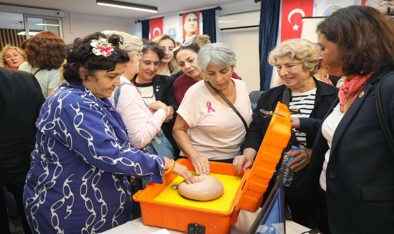 Mudanya’da ’Pembe Ekim’ farkındalığı... Ücretsiz ve randevusuz taramalar başlayacak