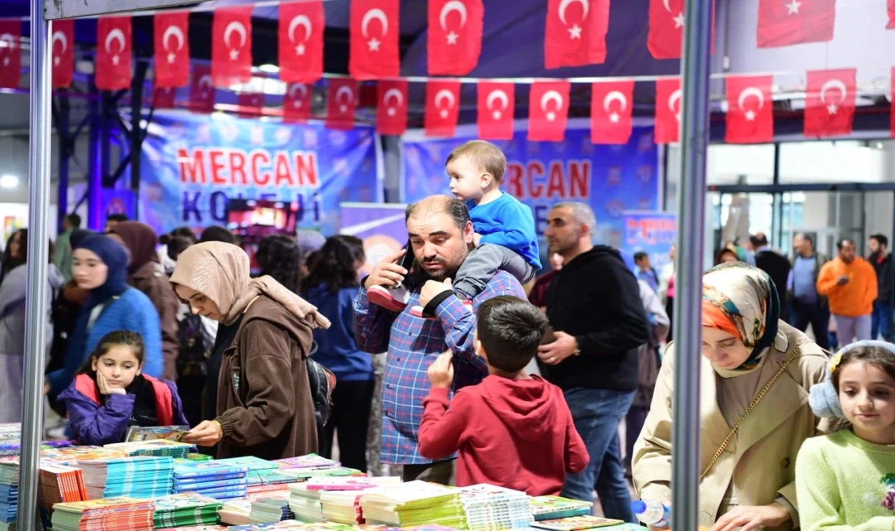 Yazarlar ve okurlar Malatya’da buluştu