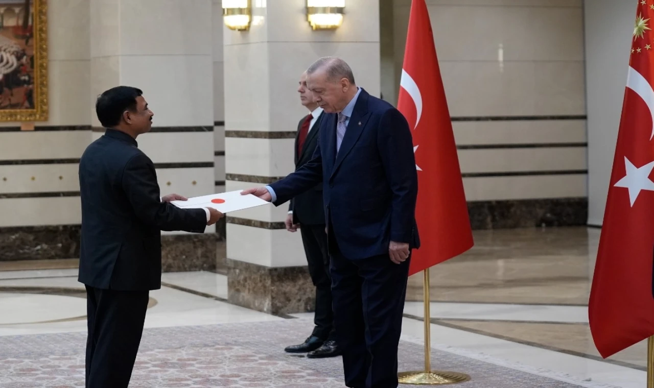 Cumhurbaşkanı Erdoğan’a üç Büyükelçi’den güven mektubu