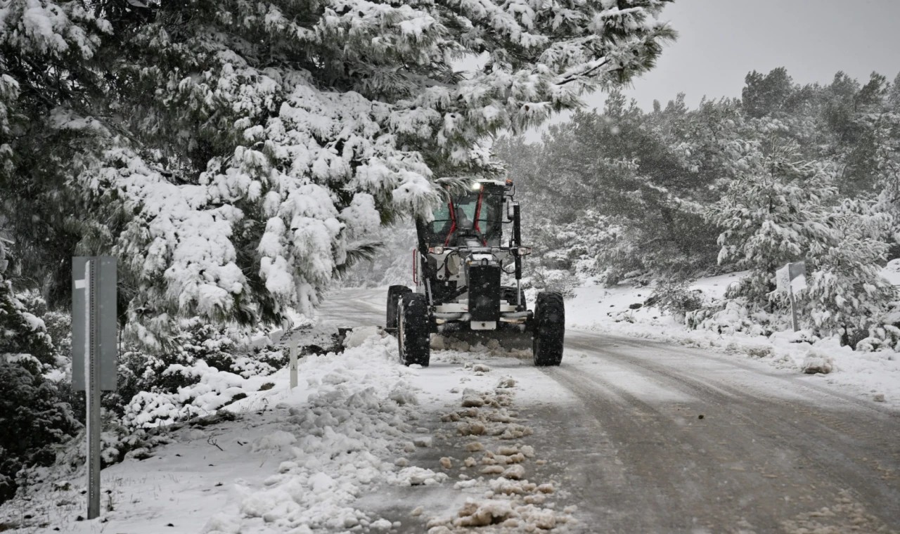 İzmir Bornova’da mevsimin ilk karı