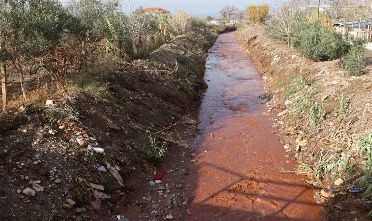 Manisa’da dereler taşkın riskine karşı temizleniyor