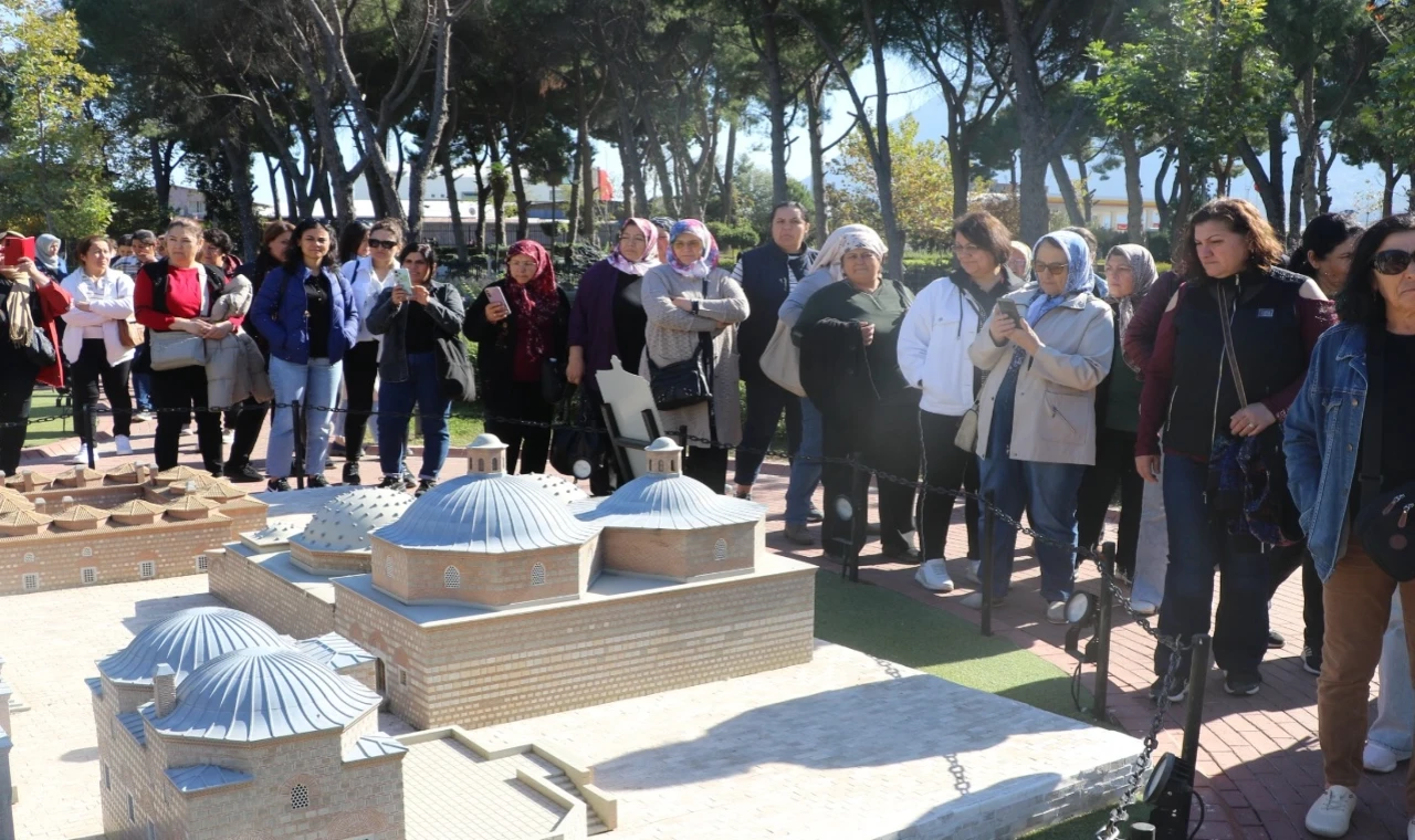 Manisa’da kadınlar sosyal hayatla buluşmaya devam ediyor