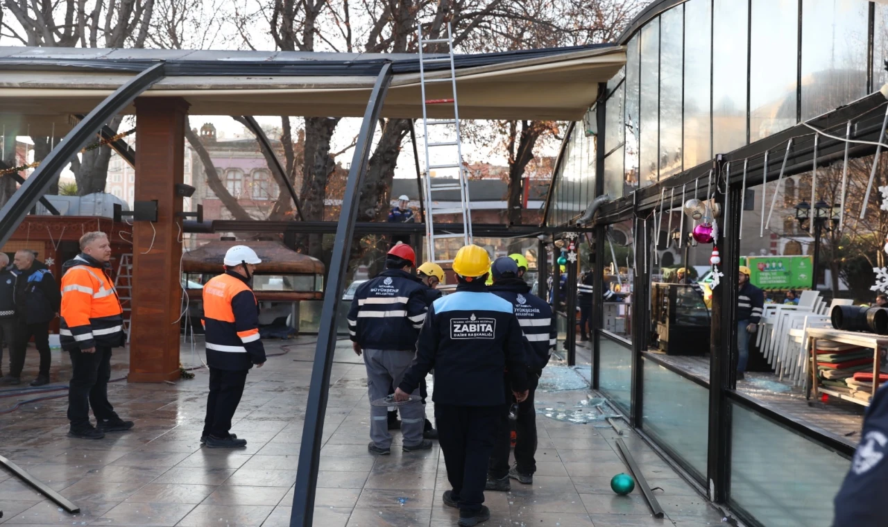 Tarihi Sirkeci Garı’nın çevresinde ’kaçak’ temizliği!