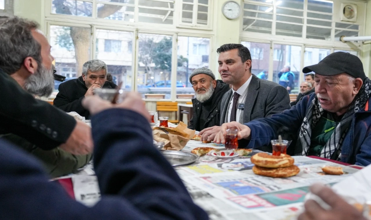 Başkan Zeyrek Manisa’da halkla buluştu