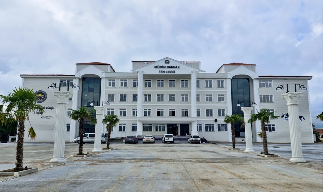 Bursa’nın yeni Fen Lisesi öğrencilerine kavuşmak için gün sayıyor