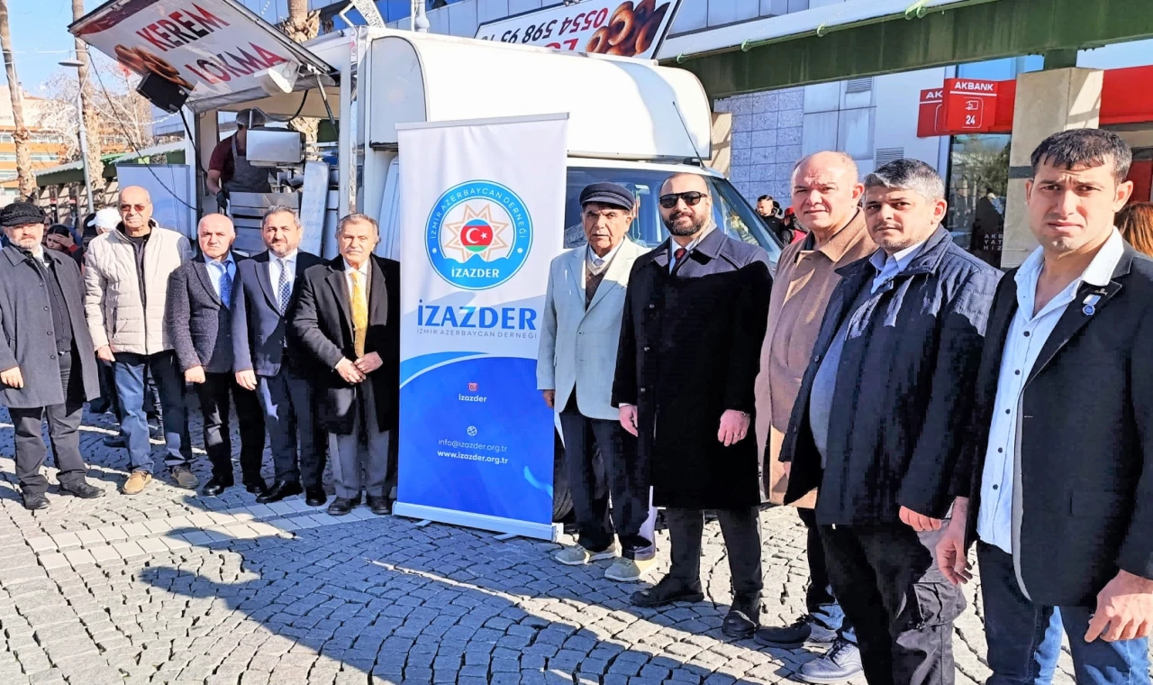 İzmir’de Azerbaycan’a anlamlı anma