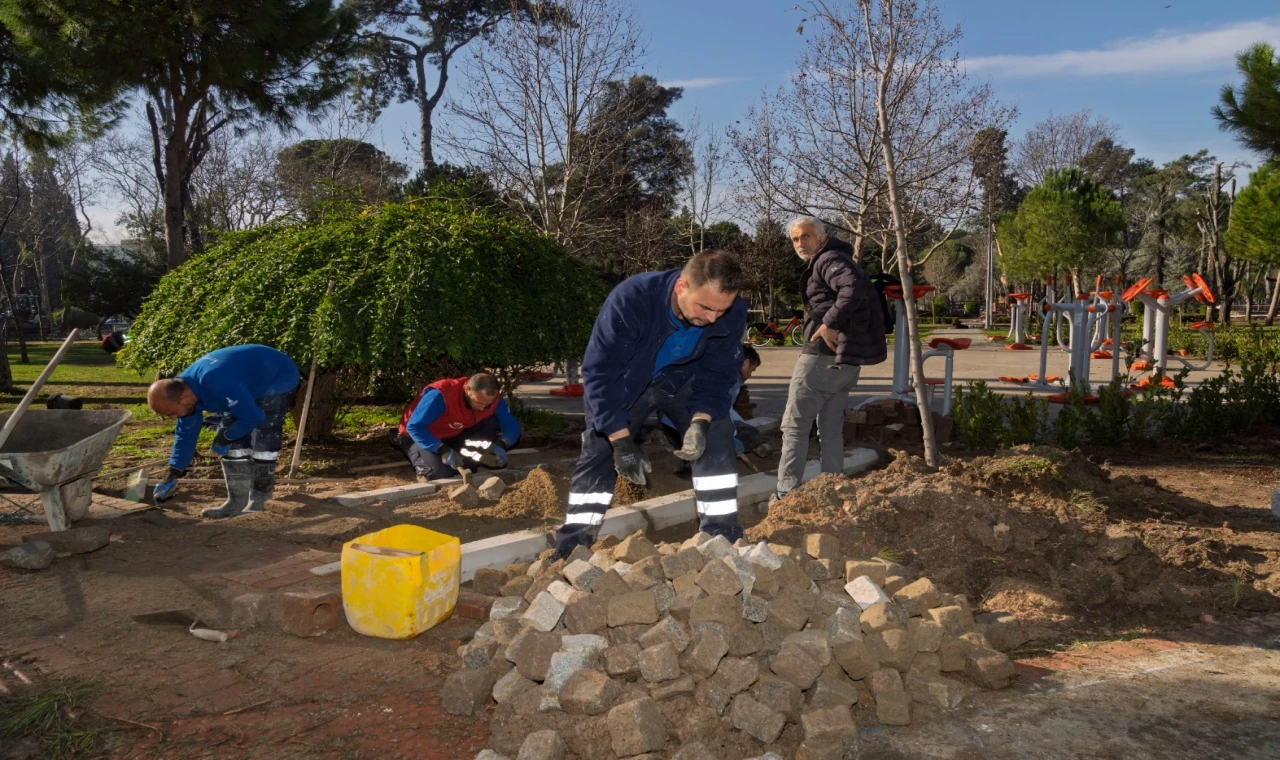 İzmir’de Buca Hasanağa Bahçesi baştan sona yenileniyor