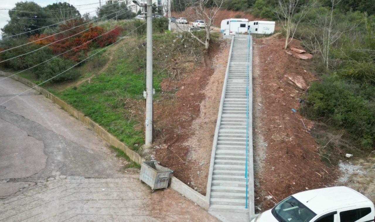 Kocaeli İzmit’te Serdar Mahallesi’ne yeni merdiven