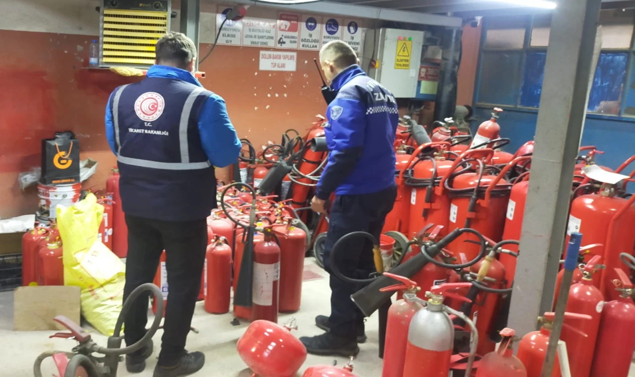 Kocaeli Zabıtası’ndan yangın tüpü fiyatlarına sıkı denetim