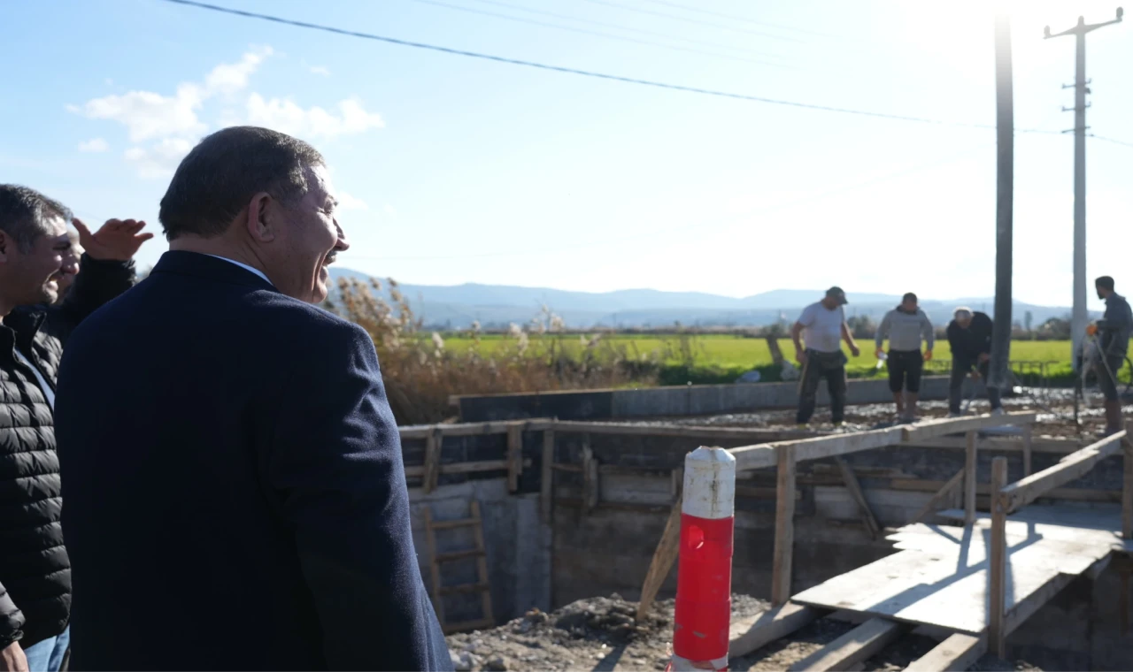 Muğla Milas’ta iki mahalleyi bağlayacak köprü şekilleniyor