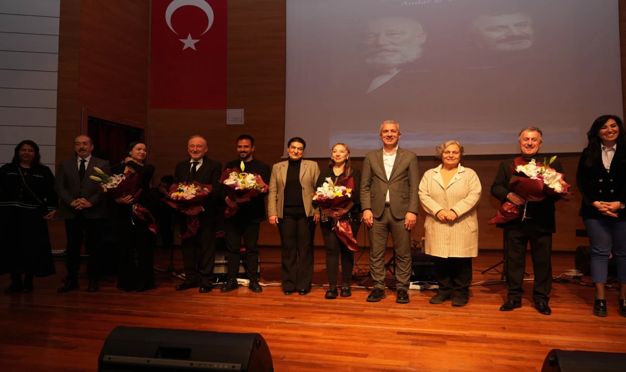 Ankara’da usta oyunculardan “Şifa Niyetine Anılar Ve Türküler”