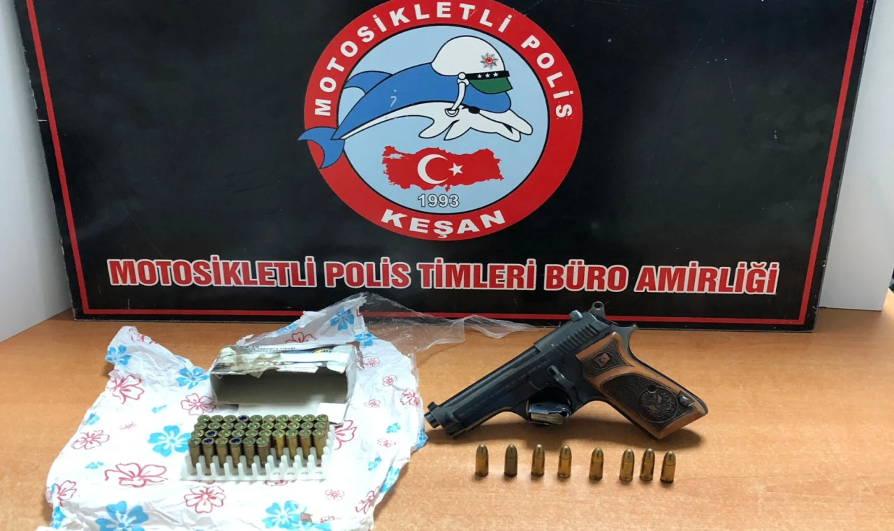 Edirne Keşan’da şüpheli araçtan 44 mermi çıktı!