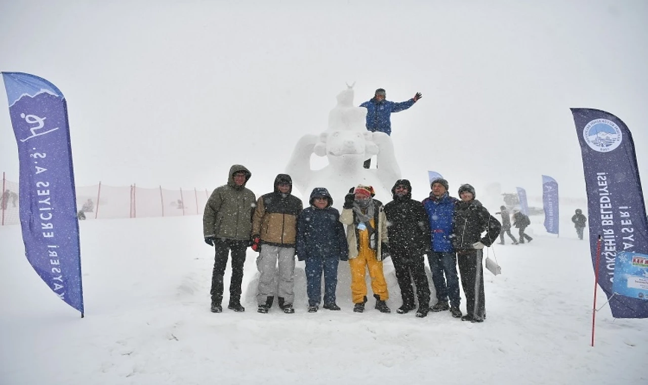 Erciyes’teki kar sanat eseri