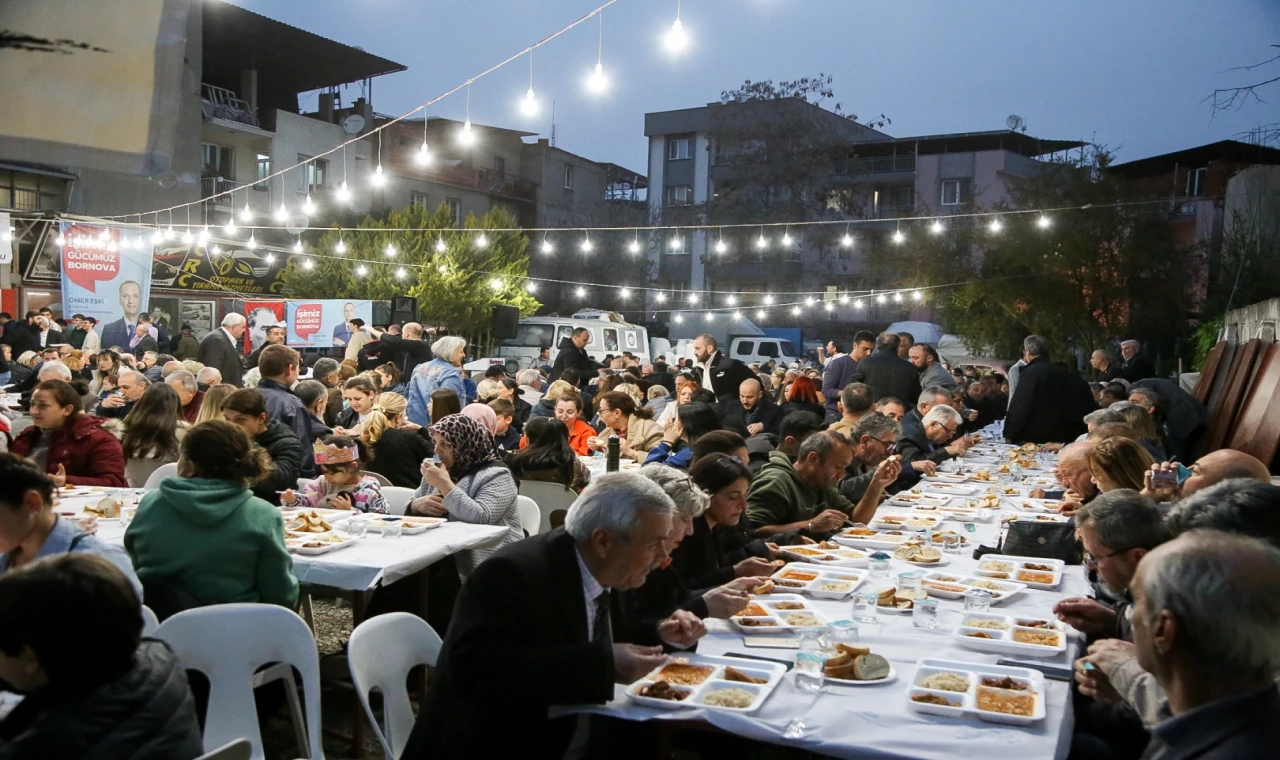 İzmir Bornova’da Ramazan dayanışması