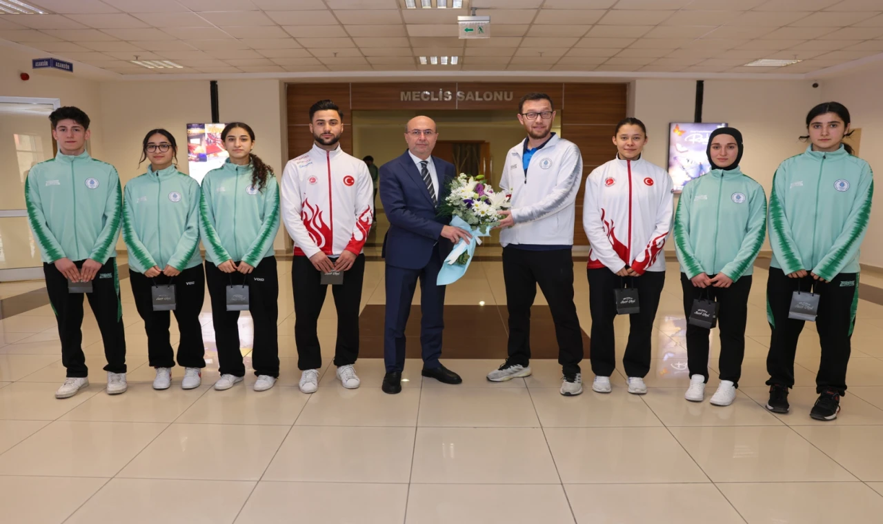 Konya Selçuklu’da başarılı sporculardan Başkan Pekyatırmacı’ya ziyaret