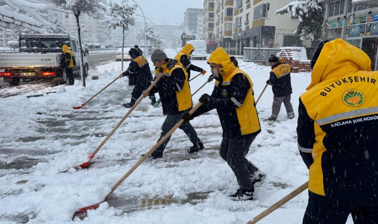 Maalatya’da kar mesaisi