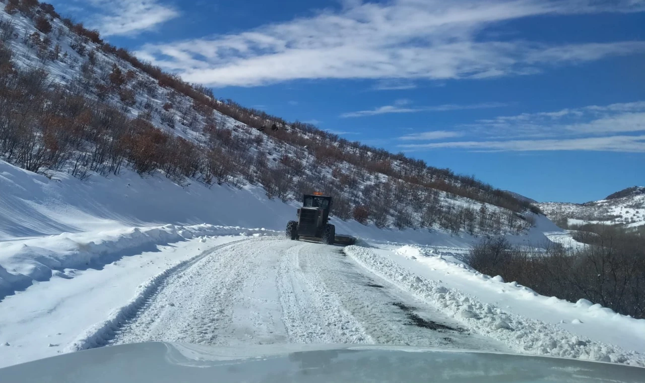 Malatya’da 56 mahallede kar mesaisi