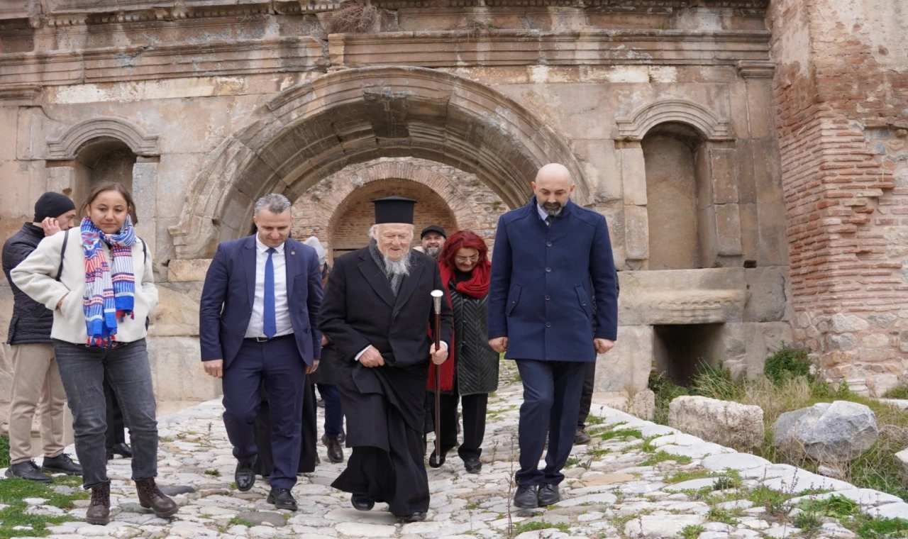 Patrik Bartholomeos’tan Bursa İznik’e ziyaret... İznik’te Papa hazırlığı