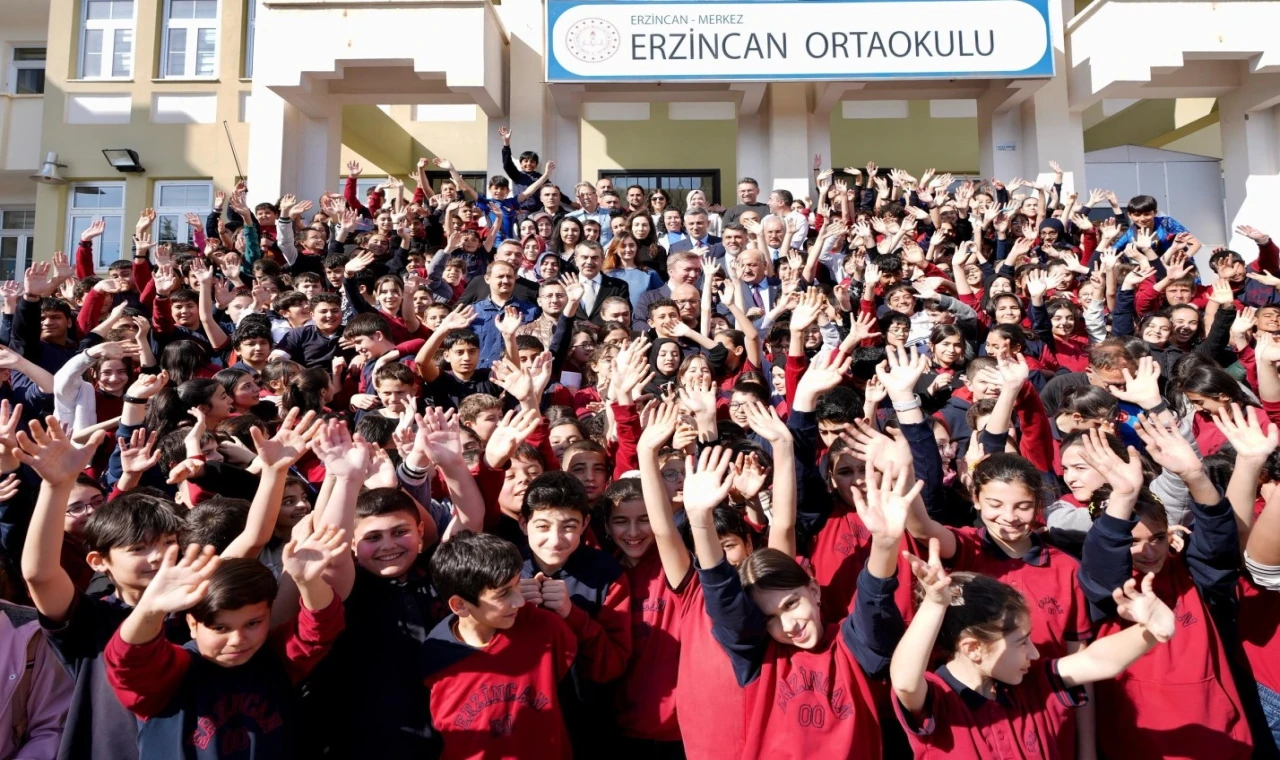 Bakan Tekin’den Erzincan sürprizi