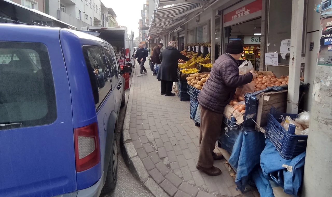 Bursa Osmangazi’de kaldırım işgaline zabıta denetimi