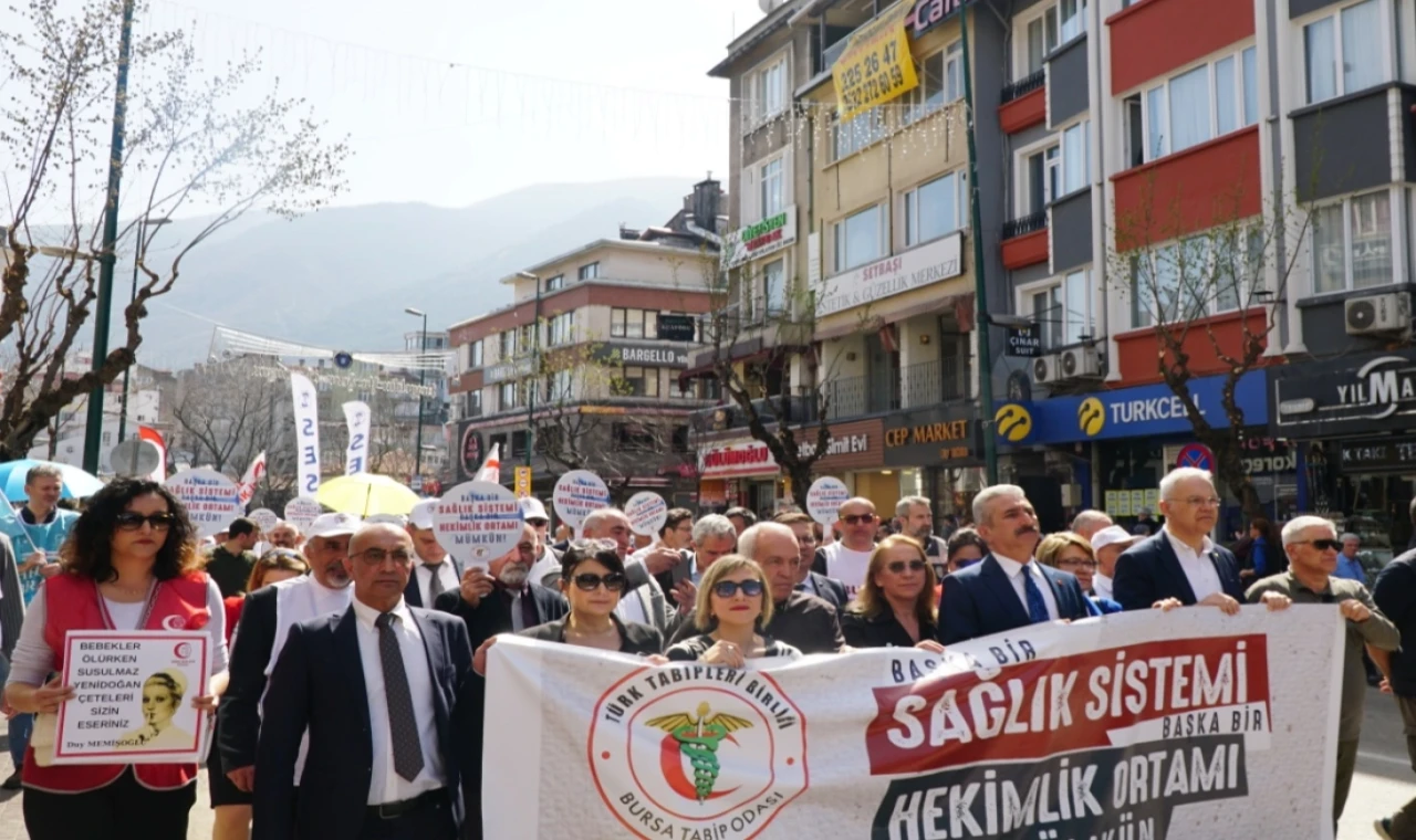 Bursa’da 14 Mart yürüyüşü gerçekleştirildi