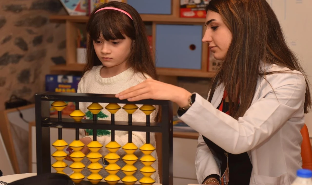 Bursa’da Molla Yegan Çocuk Üniversitesi’nde ders zili çaldı