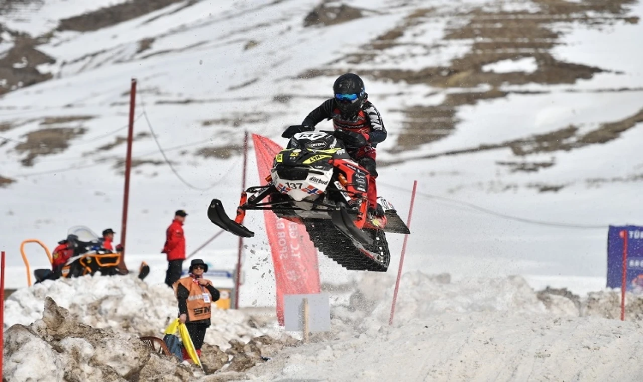 Dünya Snowcross Şampiyonası Erciyes’te start aldı