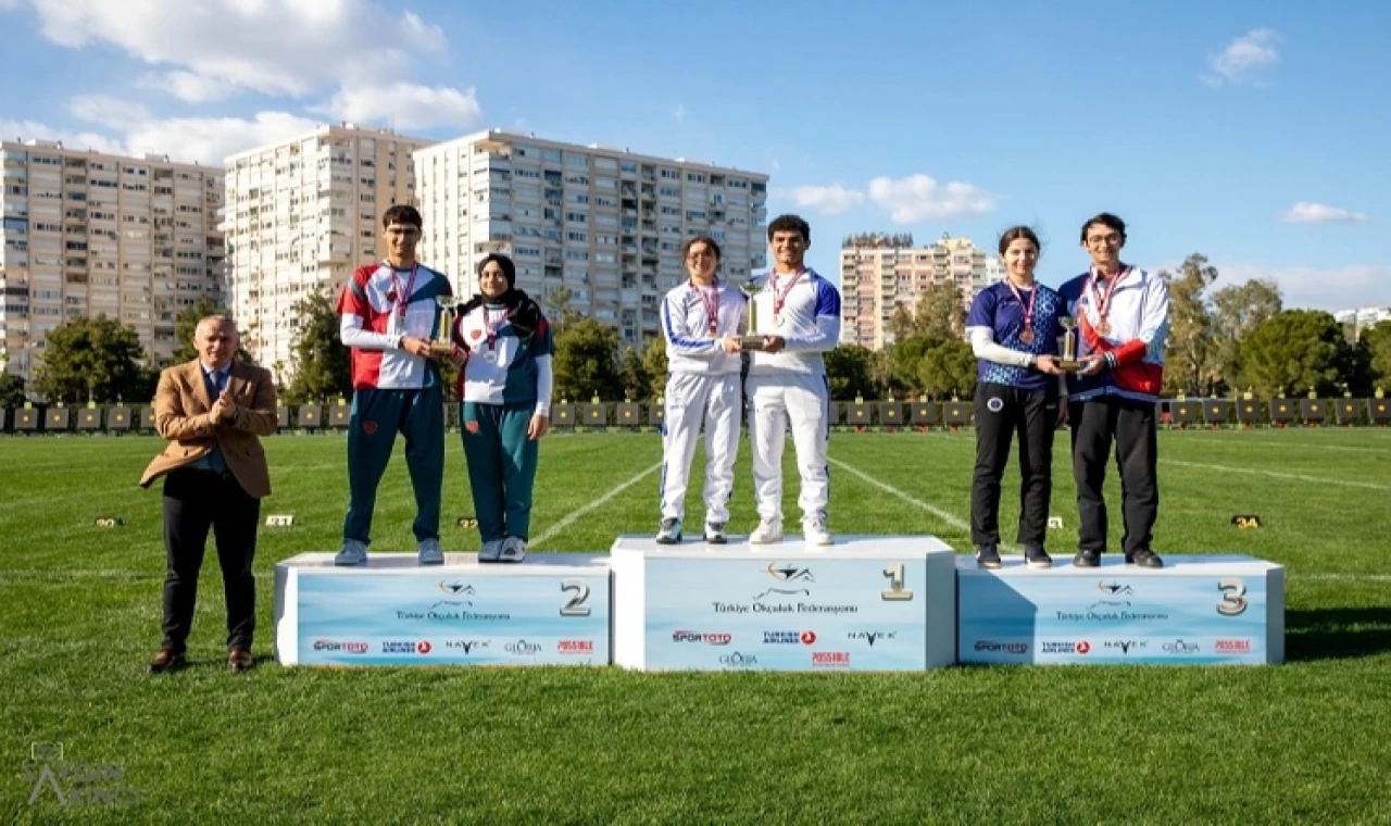 Kayseri Büyükşehir sporcularına Başkan Büyükkılıç’tan tebrik