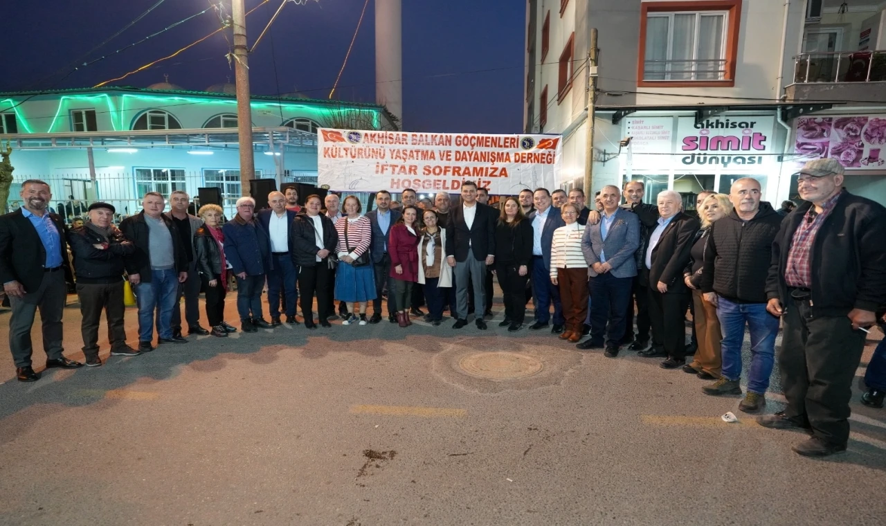 Manisa’da Başkan Zeyrek Balkan Göçmenleri ile buluştu