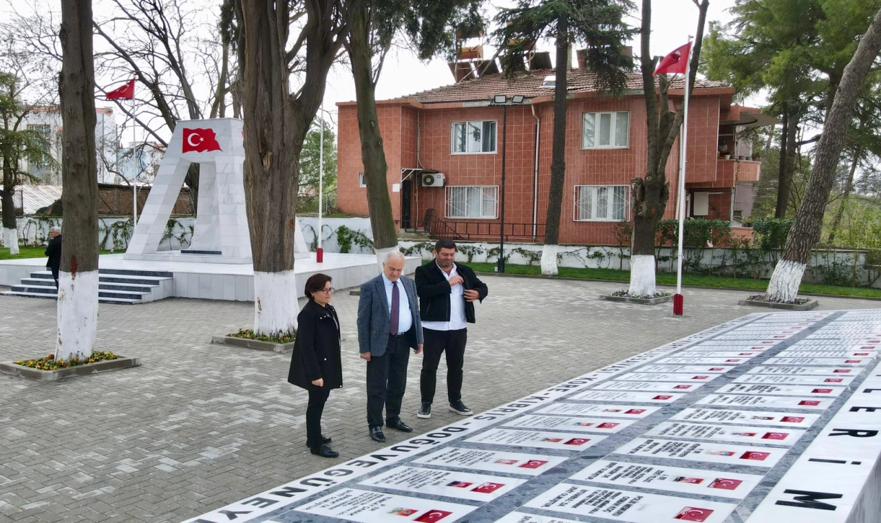 Mustafakemalpaşa’da şehitlik 18 Mart için yenilendi