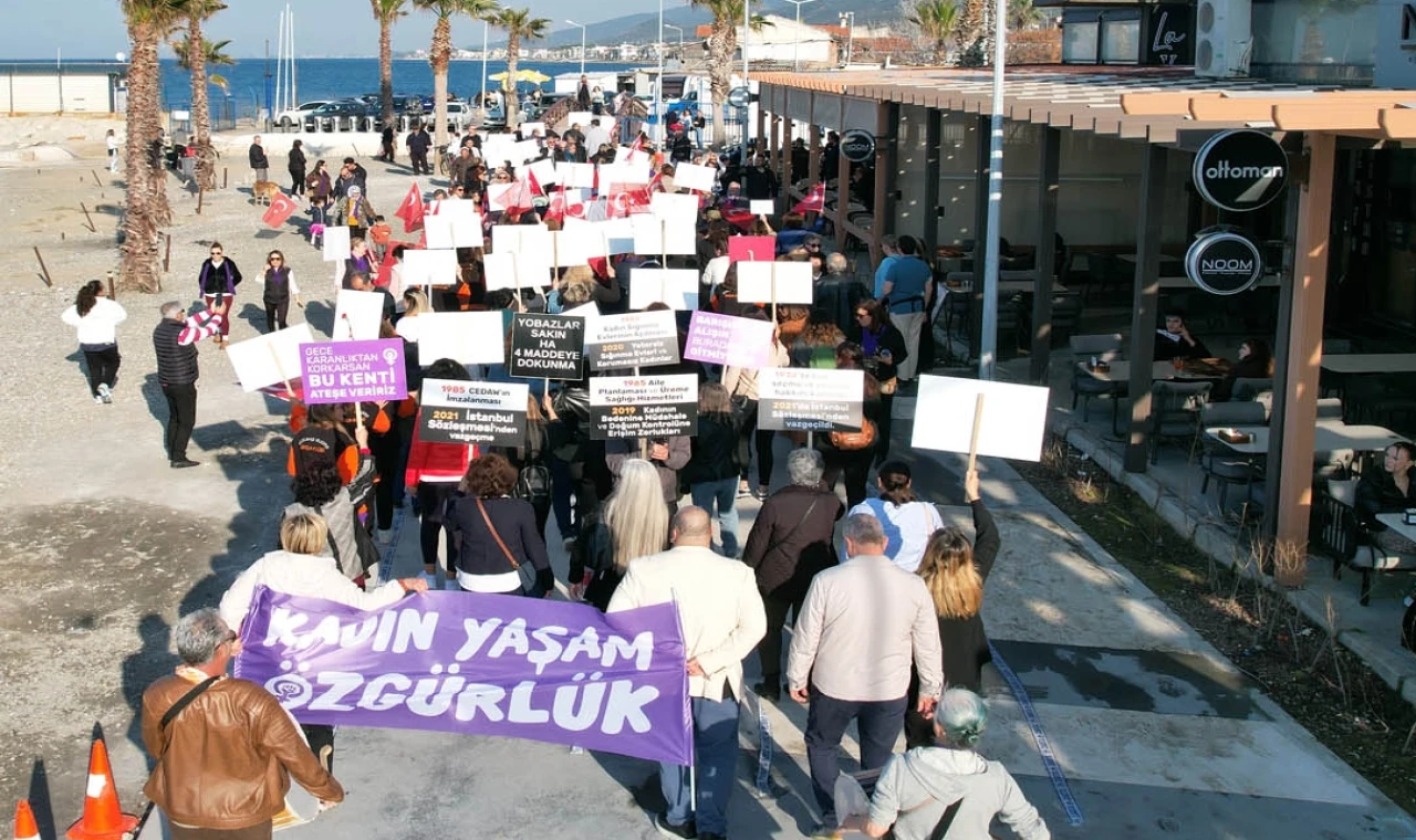 Türkiye’de ilk oldu... Güzelbahçe’de ’tersine yürüyüş’ yapıldı