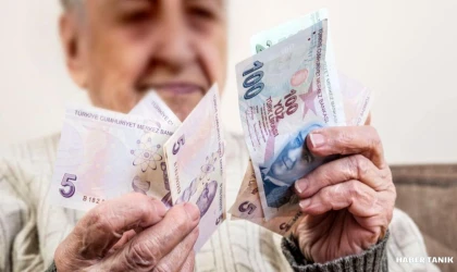 Emeklilere Özel Kredi Fırsatları: Denizbank, Akbank ve TEB Bankası'ndan 9.600 TL Destek