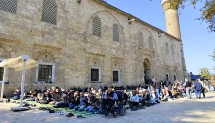 Bursalılar Ulucami’ye akın etti