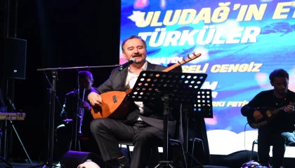 Menteşeli Cengiz, Bursa yöresi türküleri ile coşturdu