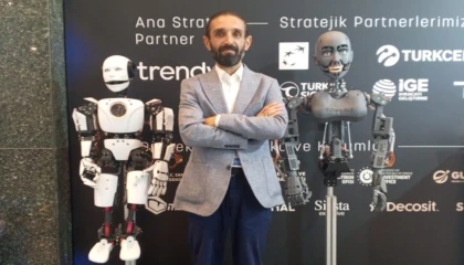 Türkiye’nin ilk insansı robotu Tomyris, Türk vatandaşlığı talep etti!