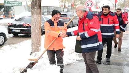 Malatya’da kar mesaisi devam ediyor