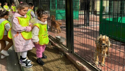 Osmangazi’de küçük hayvanseverlerden can dostlarına ziyaret