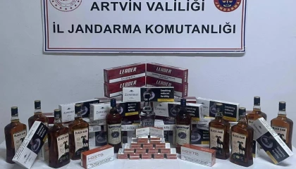 Artvin’de gümrük kaçağı sigara ve içki ele geçirildi