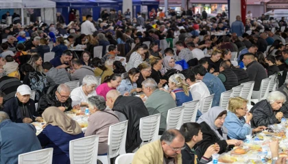 İzmir’de halk sofrası Gaziemir’de kuruldu